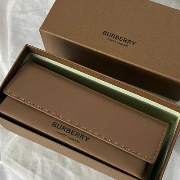 New Burberry Dark Grigio Sunglasses - With Tags Original Box and cloth